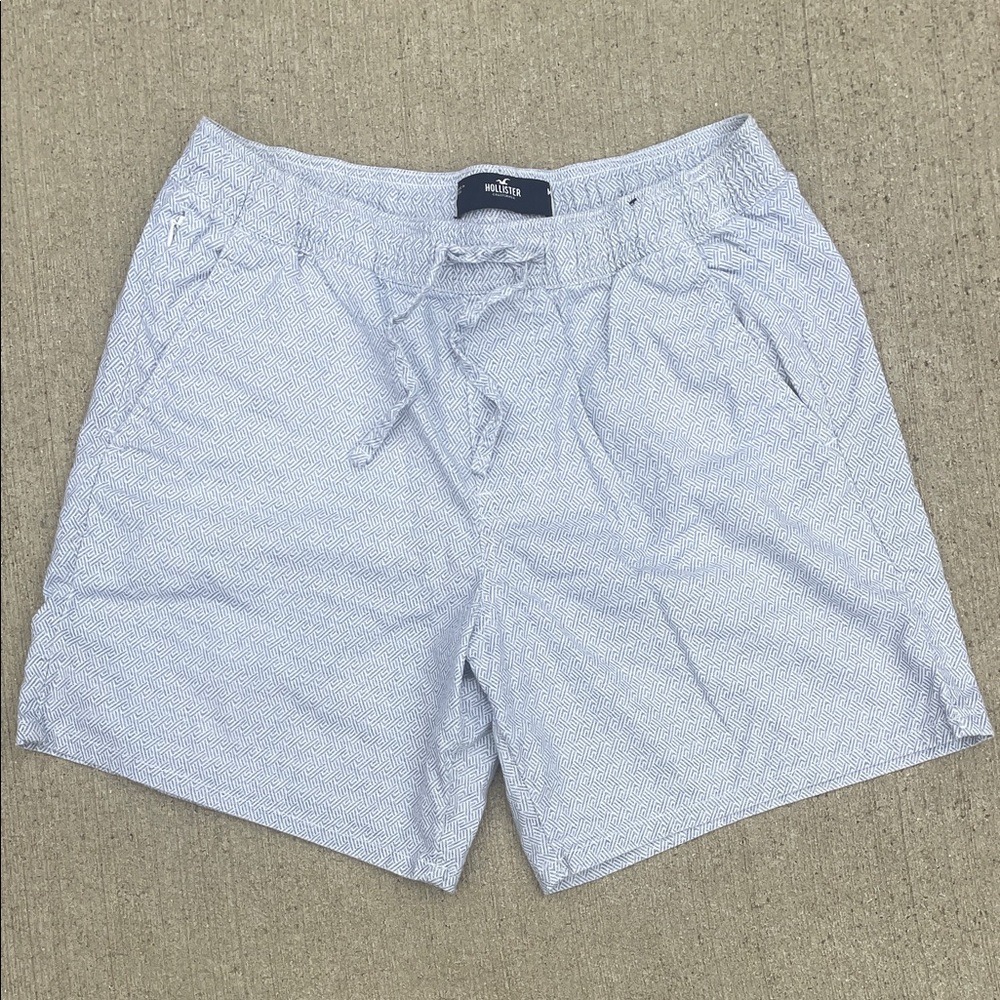Hollister Men's Light Blue Patterned Flat Front Shorts